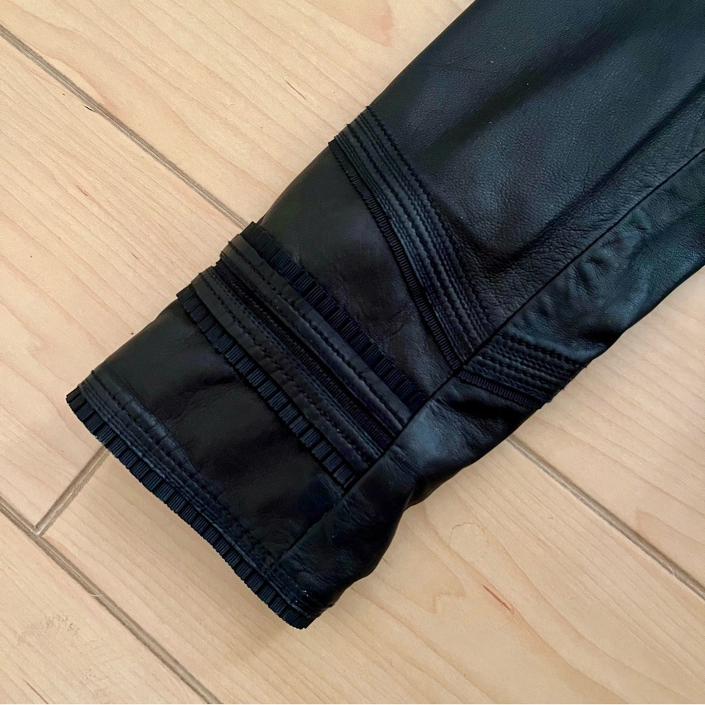 Elie Tahari Black Leather Jacket. Size Medium - Picture 5 of 10